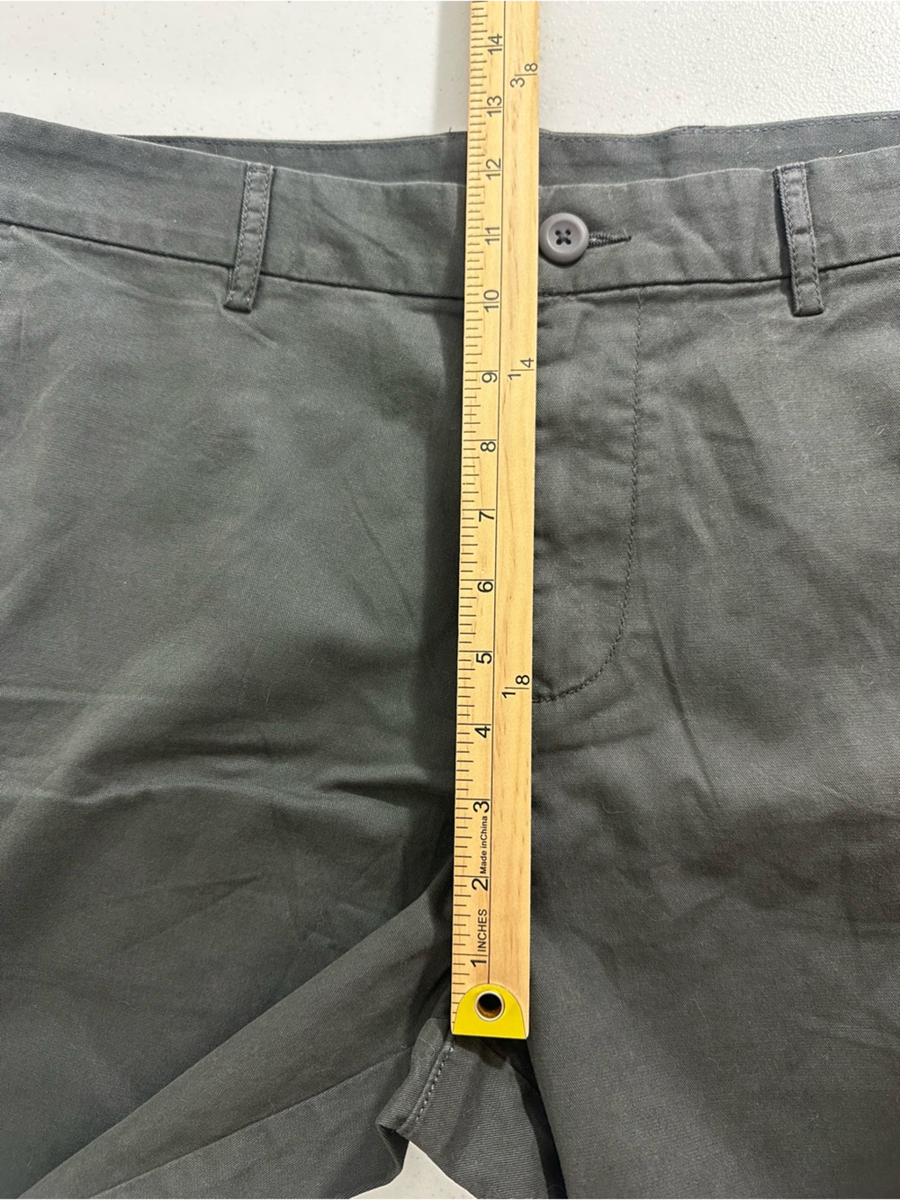 NWT Old Navy Ultimate Tech Slim Built In Flex Size 34 Mens Gray Shorts Bermuda - Picture 8 of 9